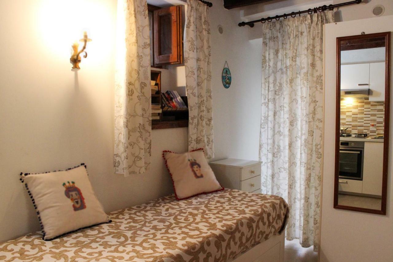 Casa Giulietta, Ronco Del Carmelo 2 Apartman Szirakúza Kültér fotó